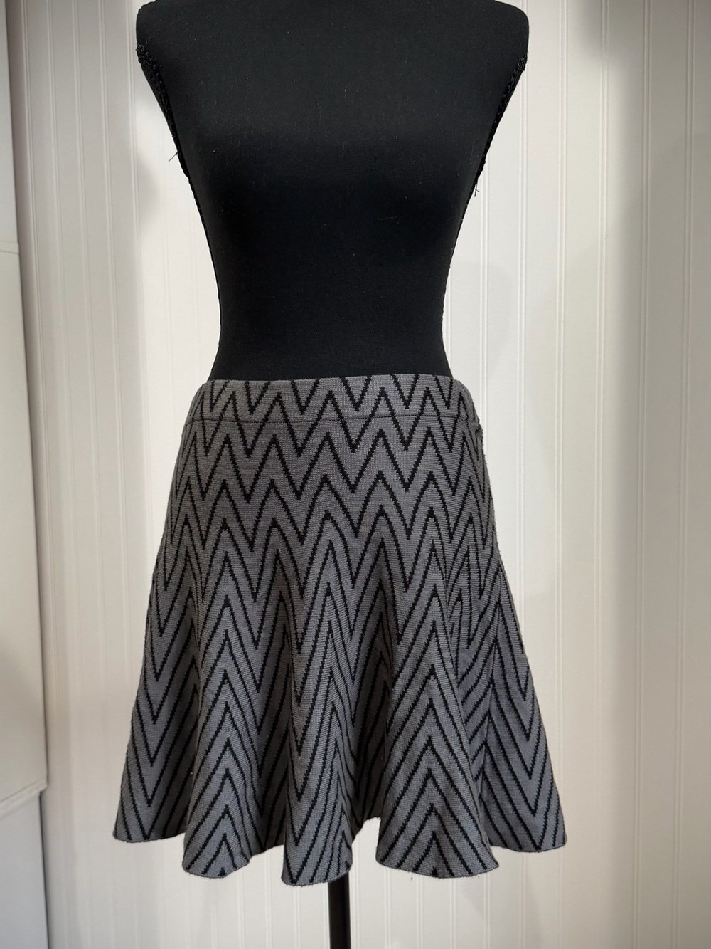 Women's Grey Chevron Knit Skater Skirt